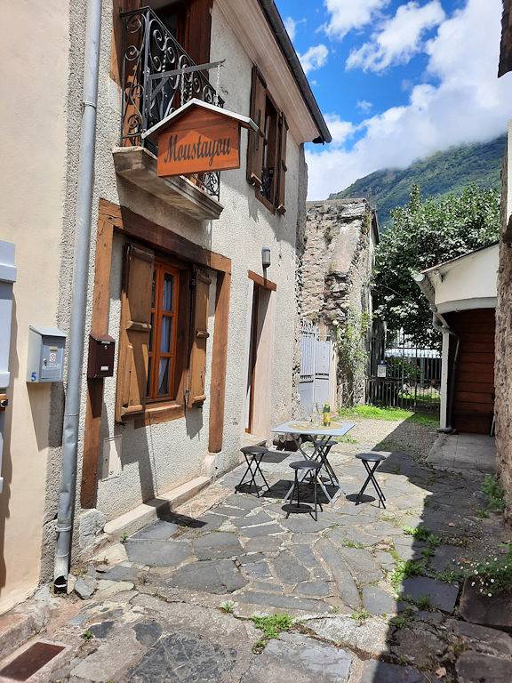 Gîte Centre Luz-Saint-Sauveur 2 étoiles in Luz-Saint-Sauveur, Parc national des Pyrénées