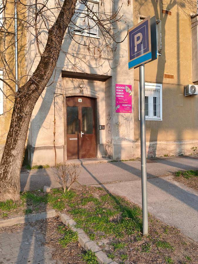 Gîte pour 5 personnes, avec vue et balcon à Tatabánya - 4