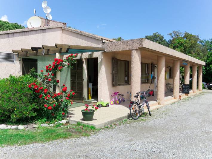 Rico Plage type A in Talasani, Corte en omgeving