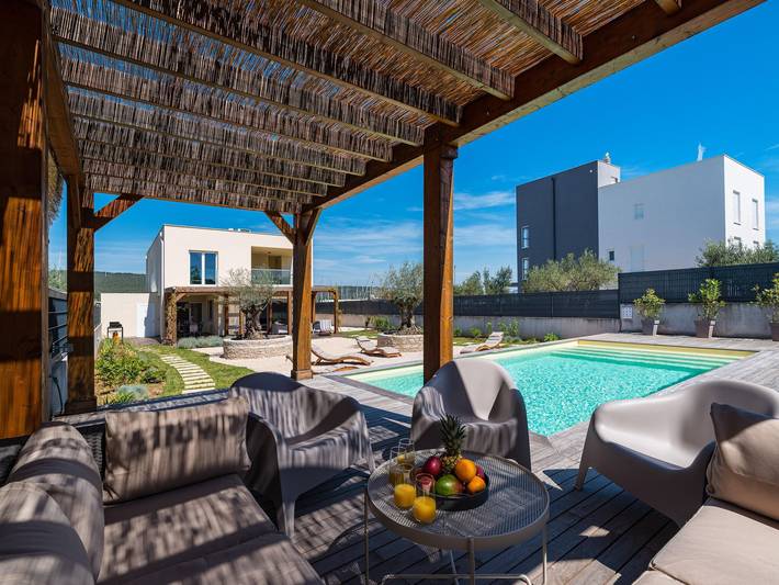 Ferienhaus für 8 Personen, mit Balkon/Terrasse und Pool in Bibinje - 4