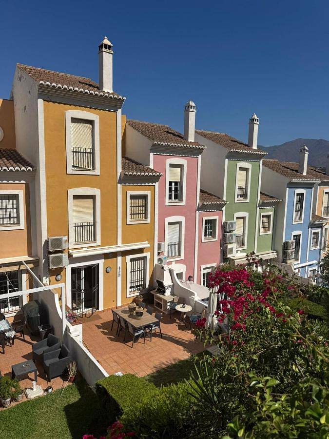Casa rural para 6 personas, con vistas además de jardín y piscina en Casares - 3