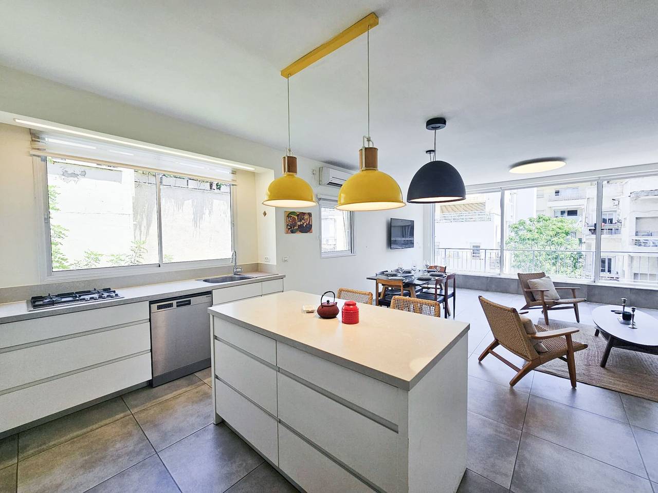 Ganze Wohnung, Spacious Quiet 2Br & Parking City Center by Feelhome in Tel Aviv, Bezirk Tel Aviv