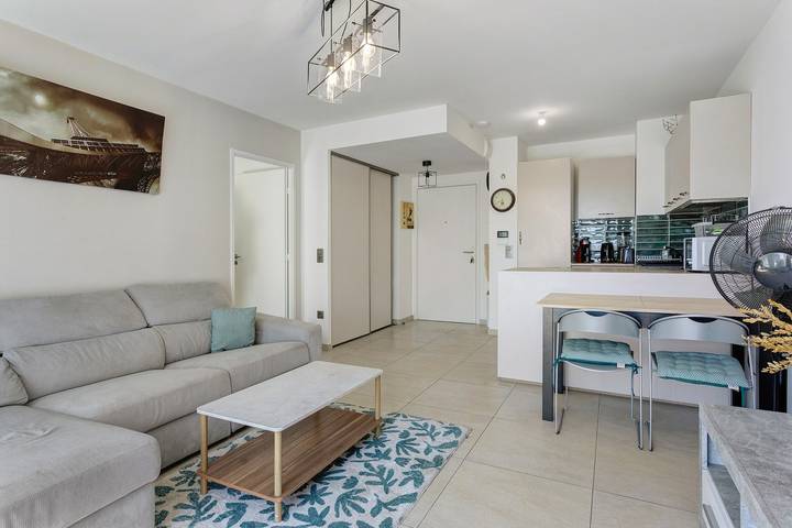 Ganze Wohnung, Charmantes Apartment nahe Strand und Geschäften in Fréjus mit WLAN in Frejus, Mittelmeerküste (Frankreich)