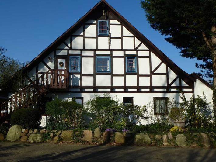 Ferienwohnung für 3 Personen, mit Balkon und Garten in Elbe-Weser