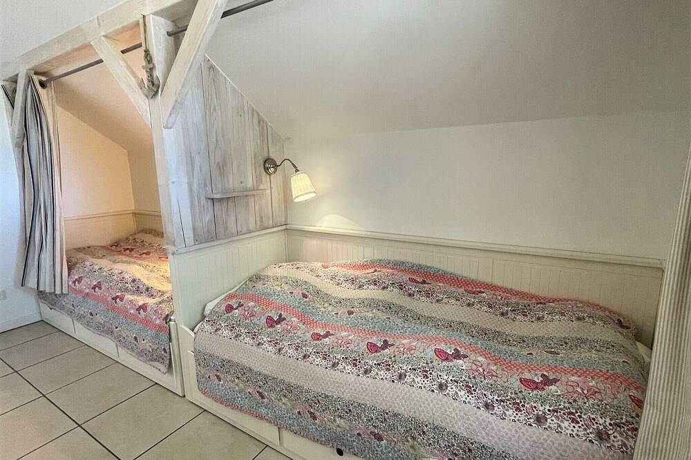 Ferienhaus Lena - barrierearm, mit Hundewaschraum, 1.20m hoch eingezäunt, Kamin in Rodenäs, Nordfriesland
