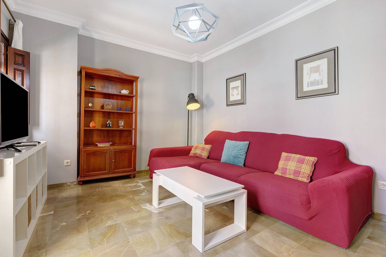 Apartamento entero, San Jeronimo Suit. Free parking in Centro-Sagrario, Granada