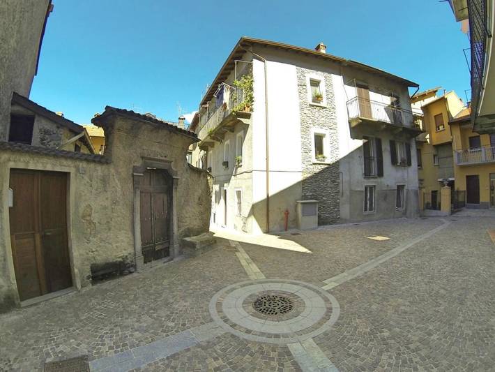 Maison d’hôte pour 2 personnes, avec Balcon et Jacuzzi à Dervio