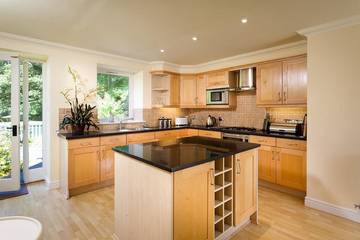 Log Cabin for 6 People in White Cross Bay, Cumbria, Photo 2