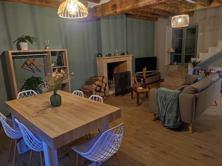 Location de vacances pour 7 personnes, avec terrasse à Saint-Martin-en-Bière