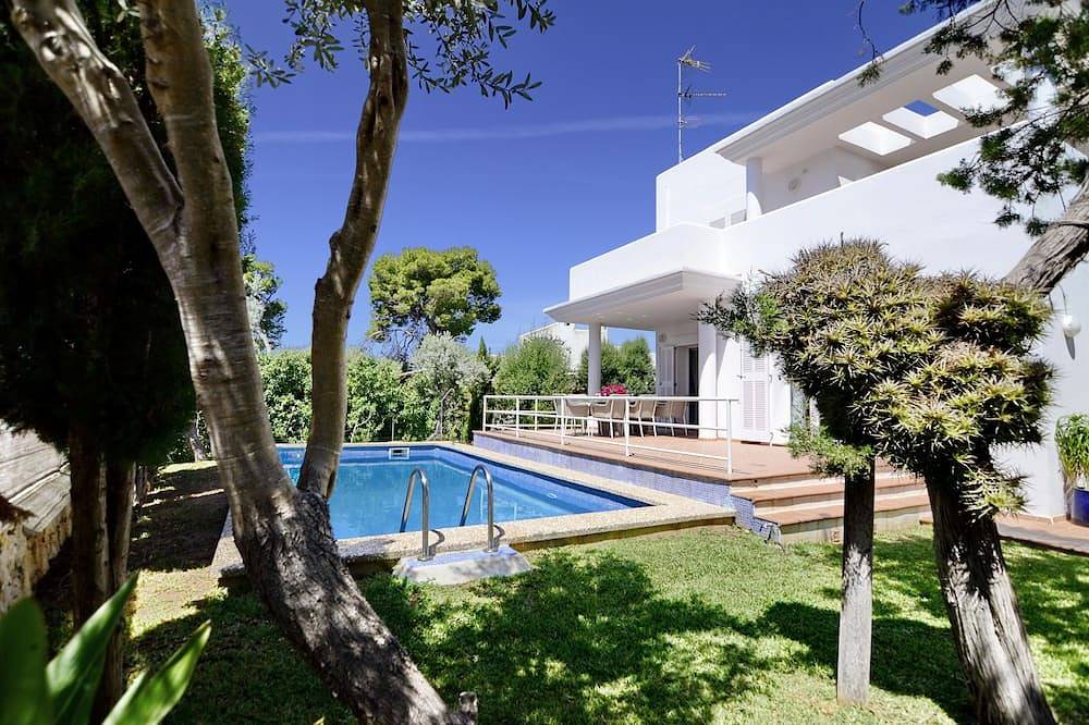 Villa for 8 People in Cala d'Or, Santanyí
