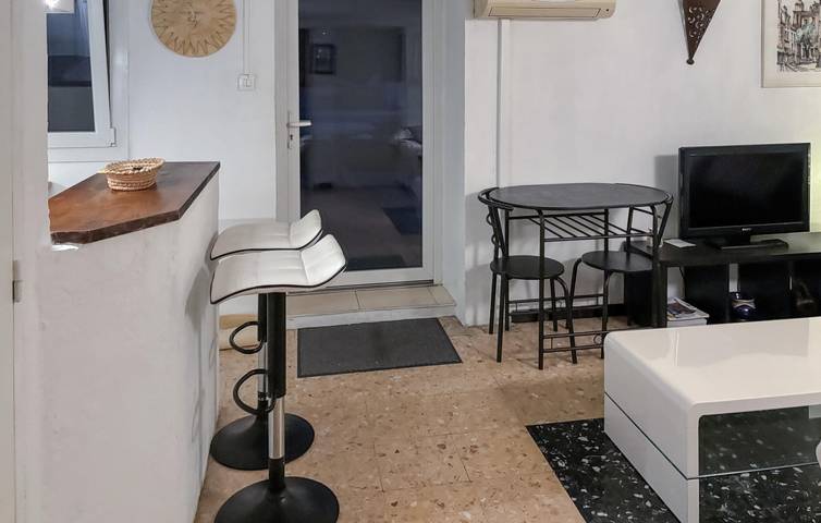 Appartement de vacances entier, Appartement avec terrasse au bord de la piscine - 2 km de la plage in Port Cogolin, Cogolin