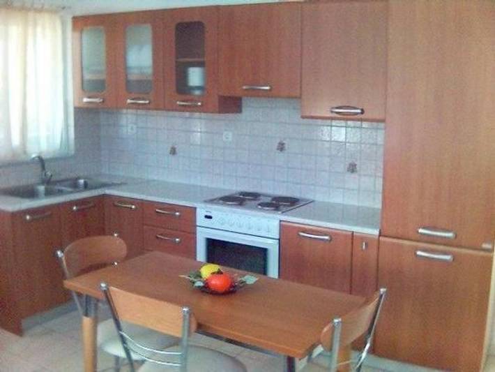 Gîte pour 4 personnes, avec jardin dans Stalos - 4