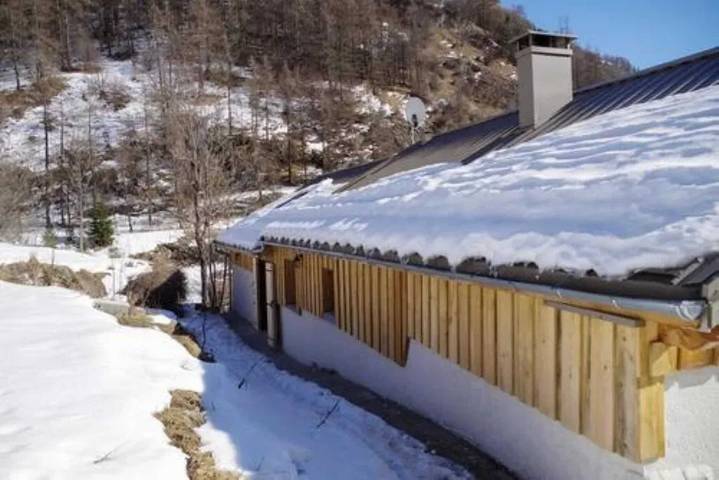 Ferienhaus für 9 Personen, mit Terrasse und Garten
