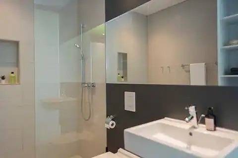 Ganze Ferienwohnung, * | Zentral | Parkplatz | Küche | Fitnessraum | * in Leipzig Mitte, Leipzig