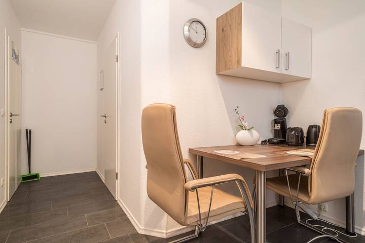 Ganze Wohnung, "Ferienwohnung für Zwei" in Ufernähe des Bodensees mit Wlan in Meersburg, Region Bodensee-Oberschwaben