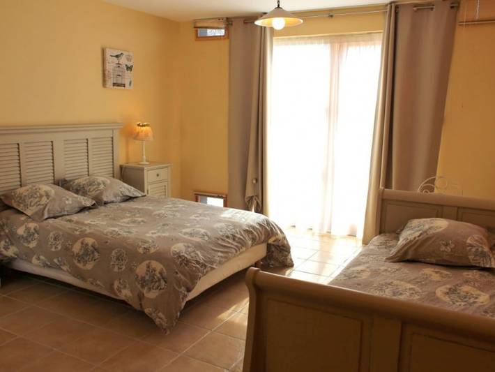 Gîte pour 15 personnes, avec jardin dans Allier - 4