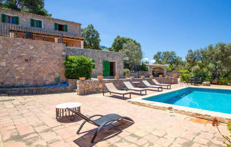 Sea View Apartment with Pool, Grill & AC | 1km to Beach in Deià, Coast of Mallorca