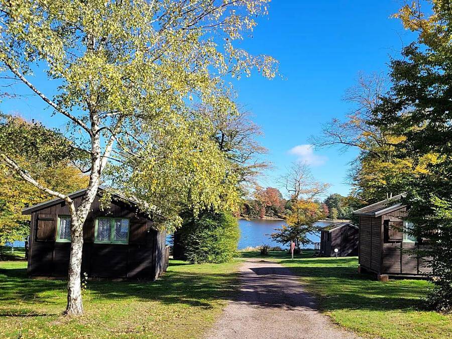Camping Les Ecossais - Chalet 4 personas - sin instalaciones sanitarias in Isle-et-Bardais, Región de Montluçon