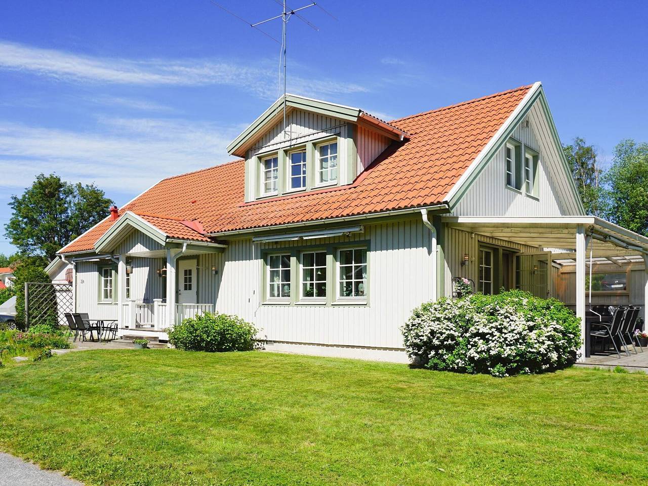 Hus för 9 Personer, med trädgård och terass