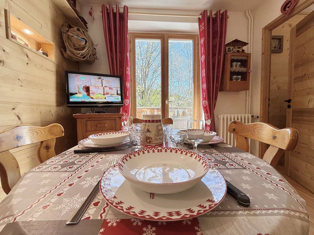 Ganze Wohnung, 3-Zimmer-Wohnung in Notre-Dame-de-Bellecombe - 6 Pers., nahe Geschäften und Pisten in Notre-Dame-de-Bellecombe, Albertville und Umgebung