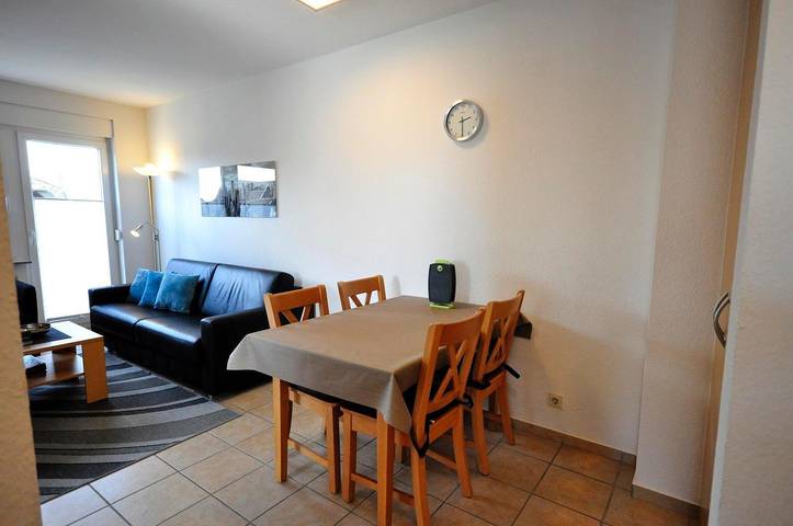 Ferienwohnung für 4 Personen, mit Balkon in Neuharlingersiel - 2