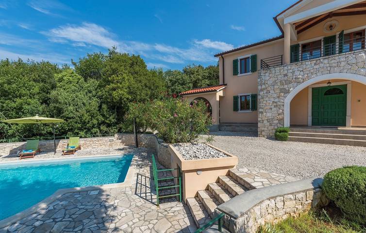 Villa für 10 Personen, mit Balkon/Terrasse und Balkon sowie Pool, mit Haustier in Istrien - 4