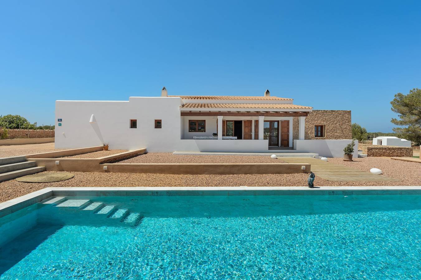 Villa 'Casa S'Olibassa' with Private Pool, Wi-Fi and Air Conditioning in El Pilar de la Mola, Formentera