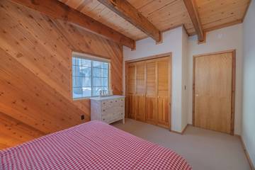 Log Cabin for 13 People in Moonridge, Big Bear Lake, Photo 2