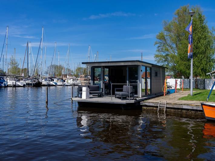 Hausboot für 4 Personen, mit Terrasse am Ijsselmeer