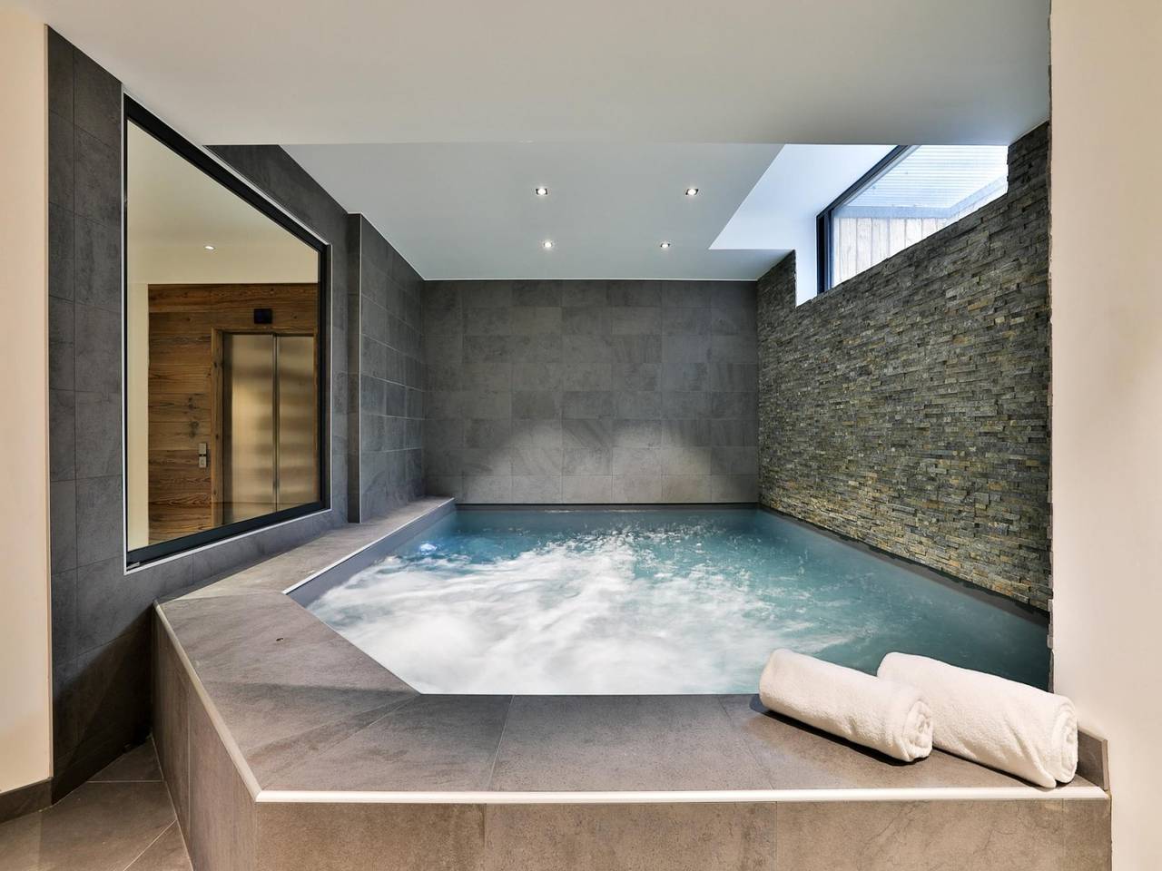 Luxury Chalet with daily pastries & housekeeping in Brevent-Flegere, Chamonix
