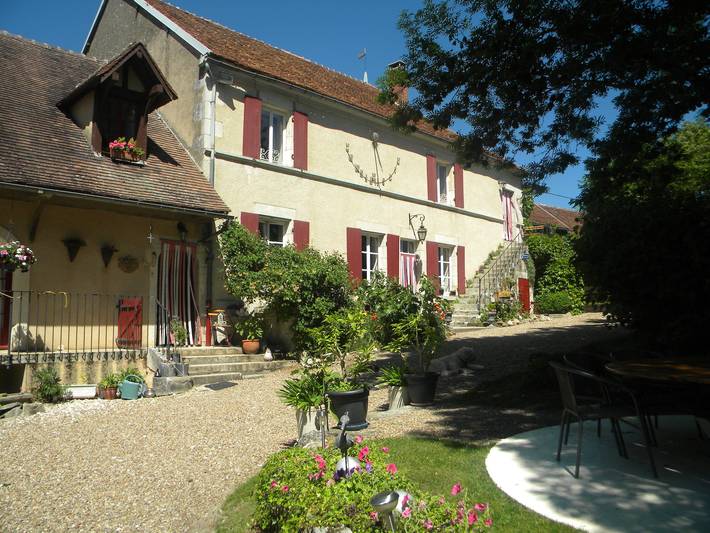 Gîte pour 7 personnes, avec jacuzzi et piscine