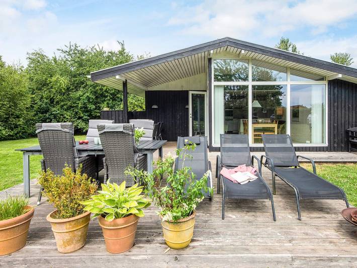 Ferienhaus für 5 Personen, mit Terrasse und Garten in Odder und Umgebung