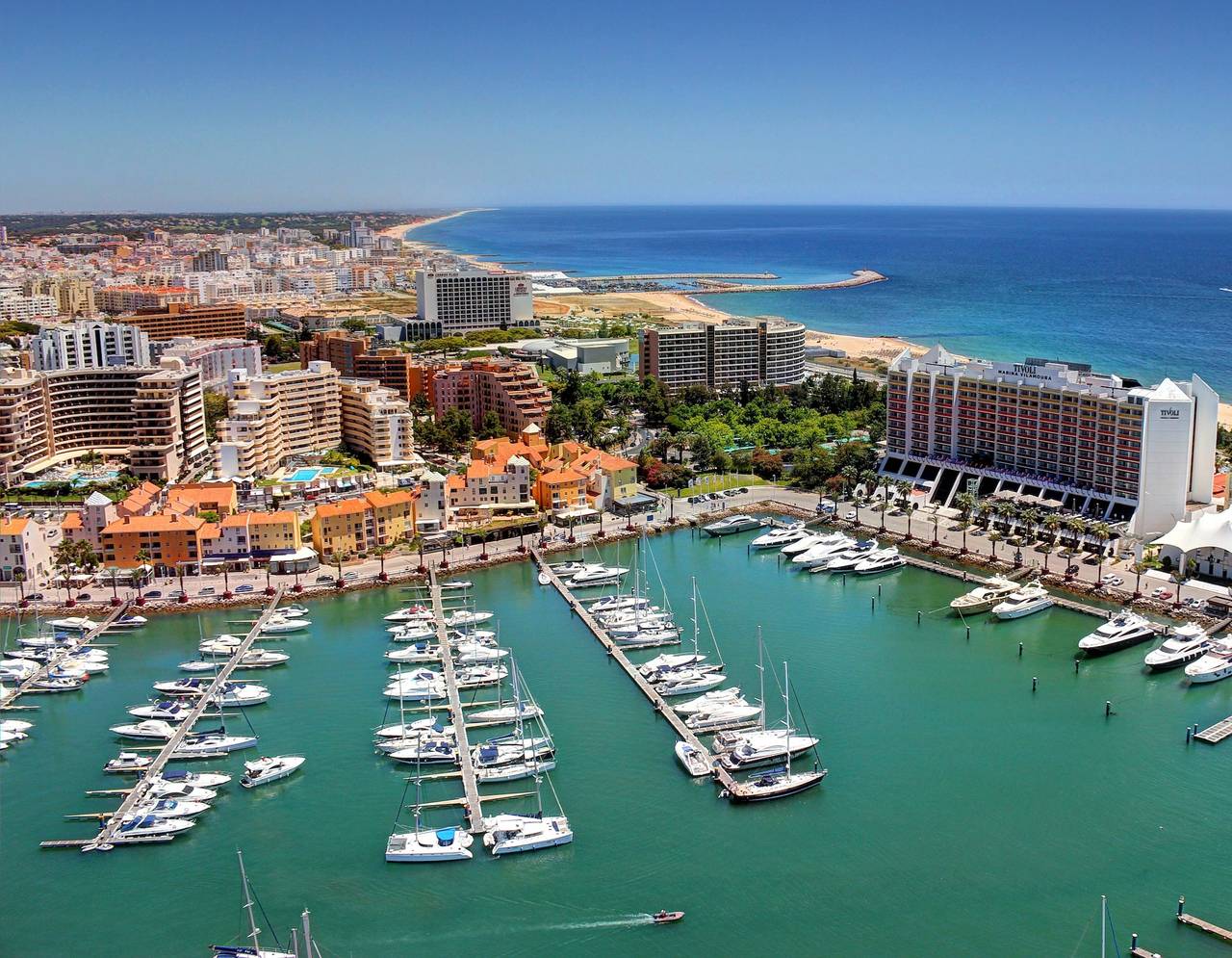Apartamento entero, Apartamento 'Vilamoura Marina Mezzanine Loft' con balcón, Wi-Fi y aire acondicionado in Vilamoura, Quarteira