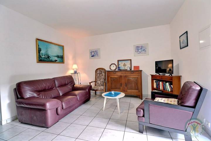 Gîte pour 4 personnes, avec vue et jardin à Pleurtuit - 2