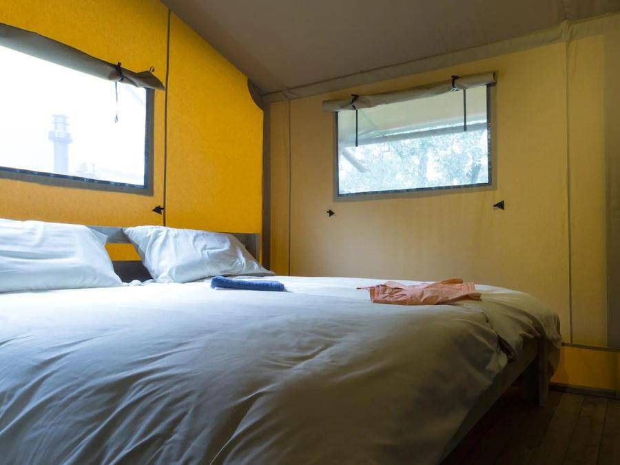 Weekend Glamping Resort - Safarizelt 6 personen - Spotty Lodge in San Felice del Benaco, Gardasee-Berge