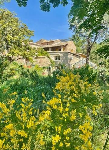 Chambre d’hôte pour 2 personnes, avec jardin dans le Gard