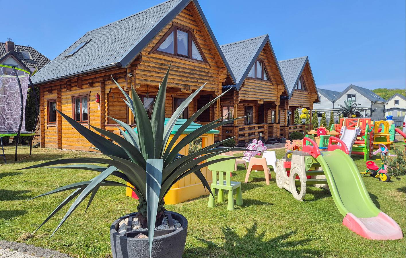 Ferienhaus für 6 Personen mit Terrasse in Rewal, Powiat gryficki