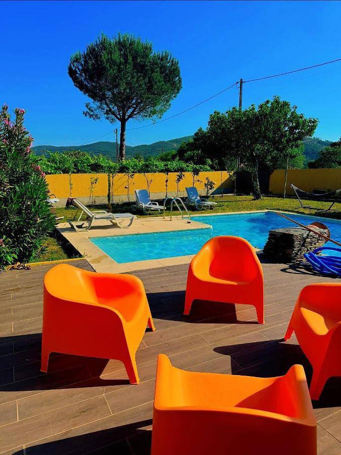 Casa de férias para 6 pessoas, com piscina infantil e piscina e ainda vista and jardim em Paredes