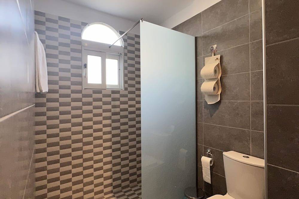 Geheel appartement, Stonegarden Studios is located on the beautiful coast of Faliraki Rhodes in Faliraki, Rhodos