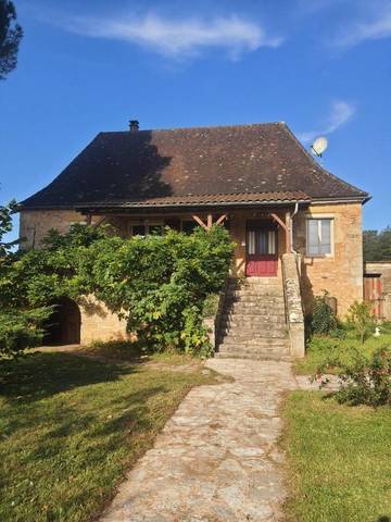 Gîte pour 6 personnes, avec terrasse à Frayssinet-le-Gélat