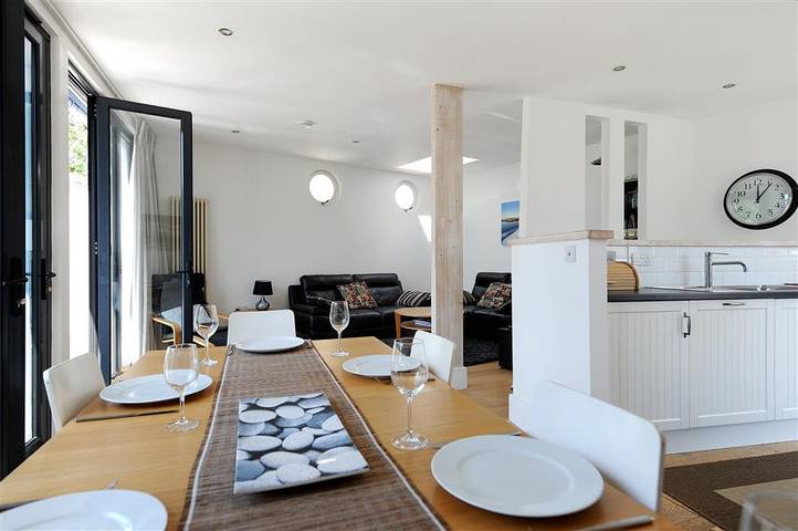 Ganze Wohnung, Ferienwohnung für 6 Personen mit Balkon in Lyme Regis, Dorset