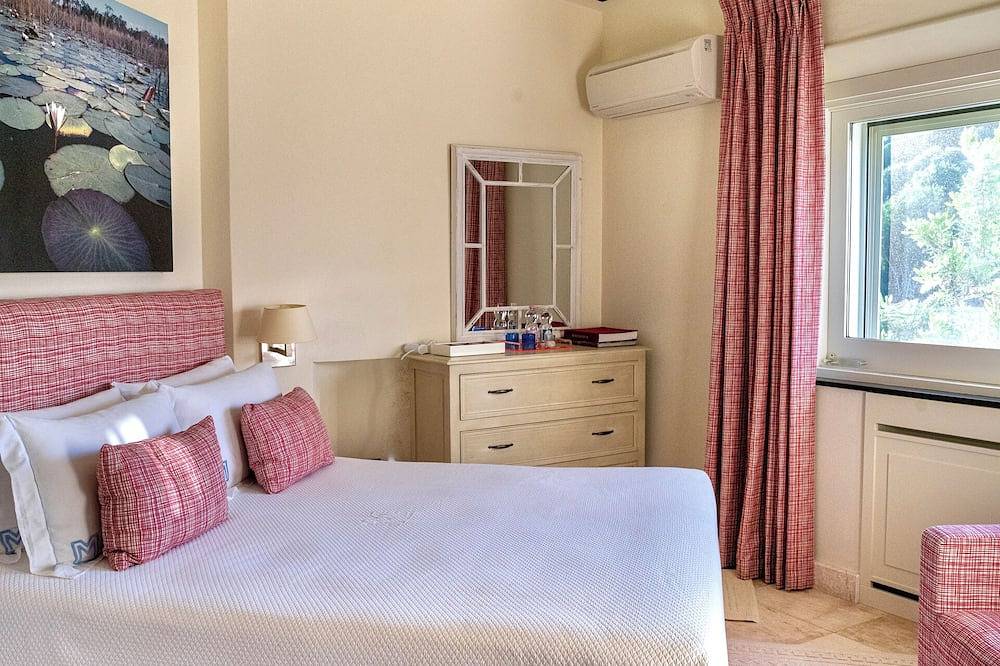 Villa Hortensia - Villa met negen slaapkamers, 18 slaapplaatsen in Capo Coda Cavallo, San Teodoro