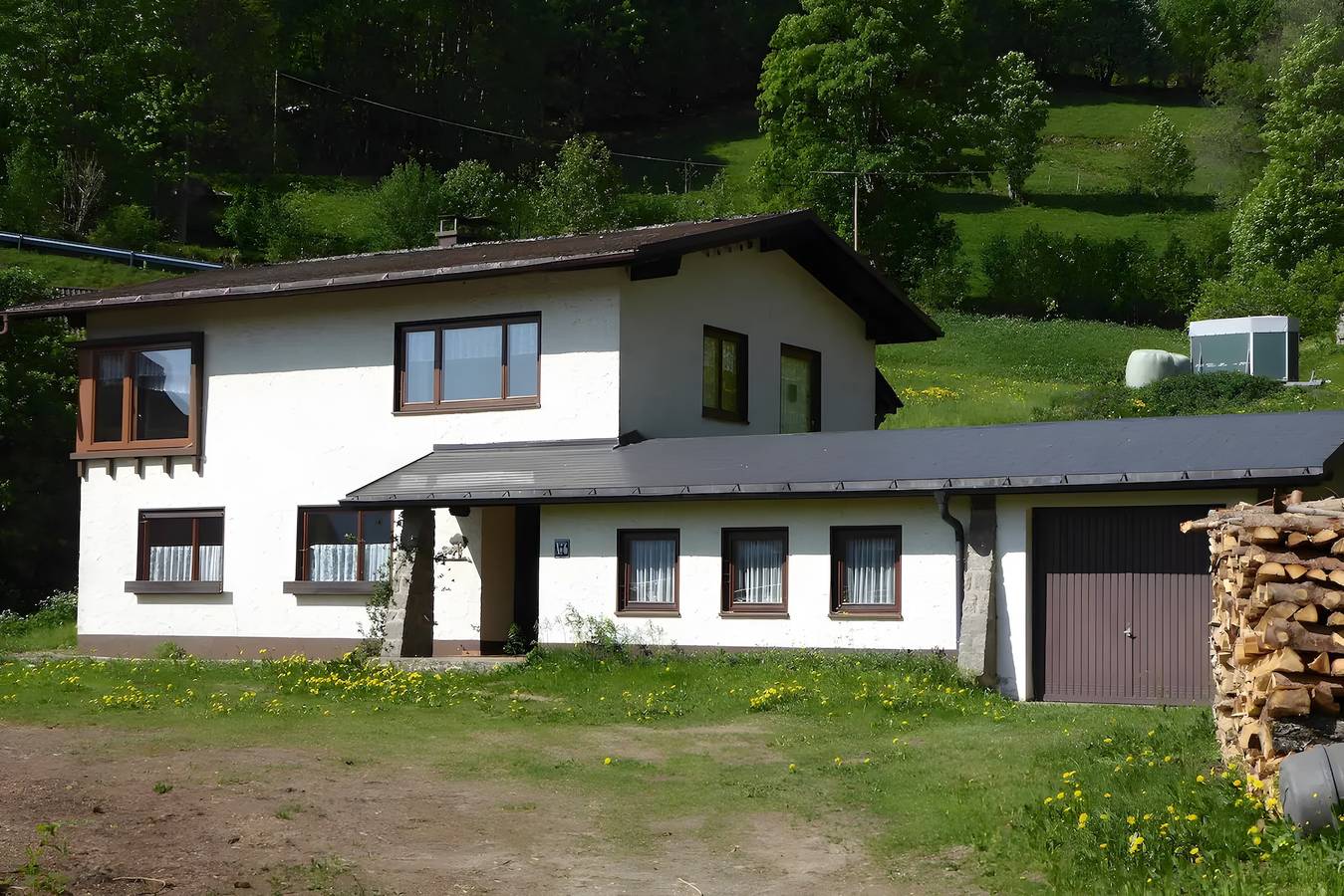 Ferienhaus 'Am Bach' mit Bergblick, privater Terrasse und Wi-Fi in Wieden, Südschwarzwald