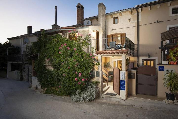 Ferienwohnung für 4 Personen, mit Balkon und Ausblick - 1