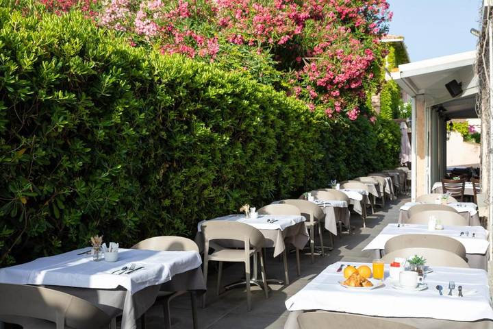 Hôtel pour 2 personnes, avec terrasse et jacuzzi ainsi que sauna et piscine à Rogliano - 2