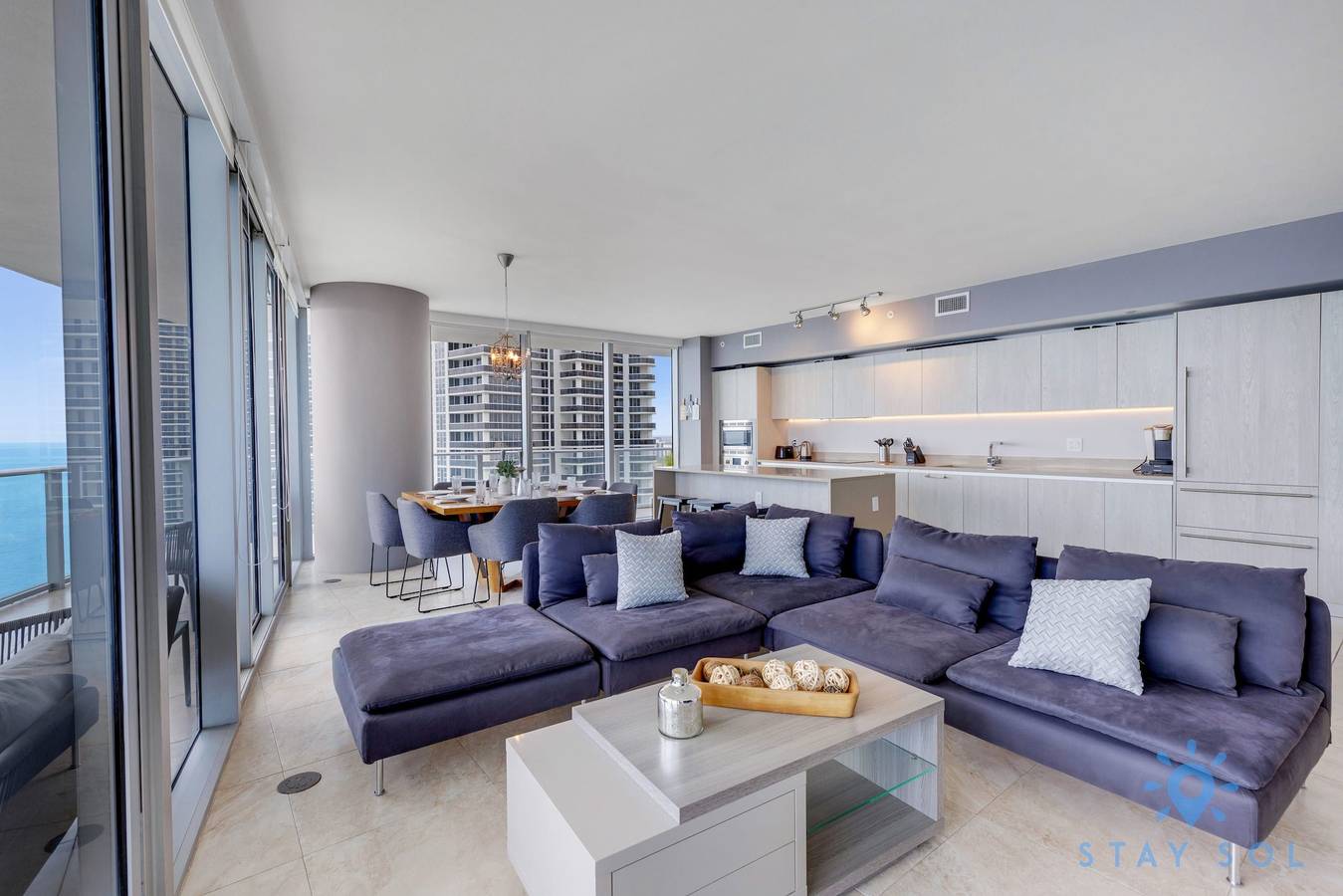 Apartamento entero, Direct Oceanfront Sky Home w Corner Wraparound in Hollywood Beach (FL), Hallandale Beach