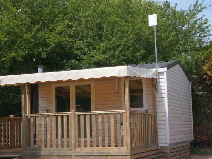 Mobil home pour 3 personnes, avec Bassin pour enfant dans l' Aube