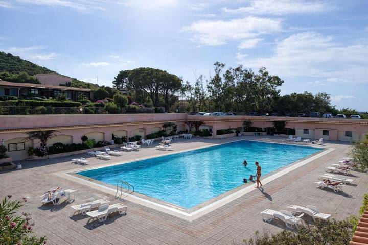 Gîte pour 5 personnes, avec vue ainsi que piscine et balcon dans Cala Bitta - 2