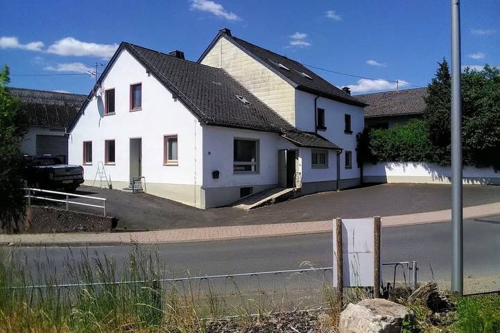 Ferienhaus für 22 Personen, mit Terrasse und Garten