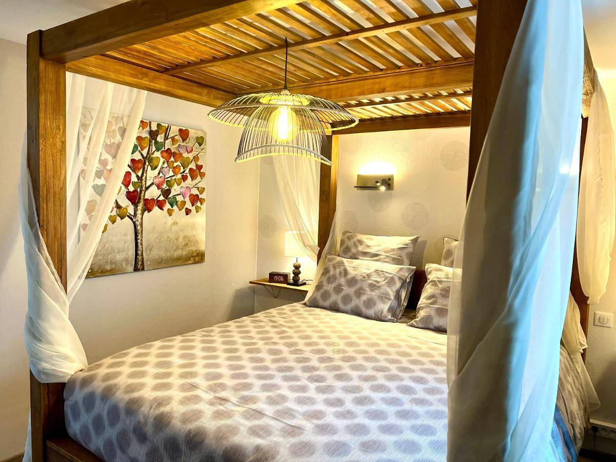 Deluxe Triple Room in Nainville-les-Roches, Essonne